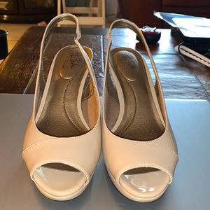 LifeStride Women's Invest Dress Sandal